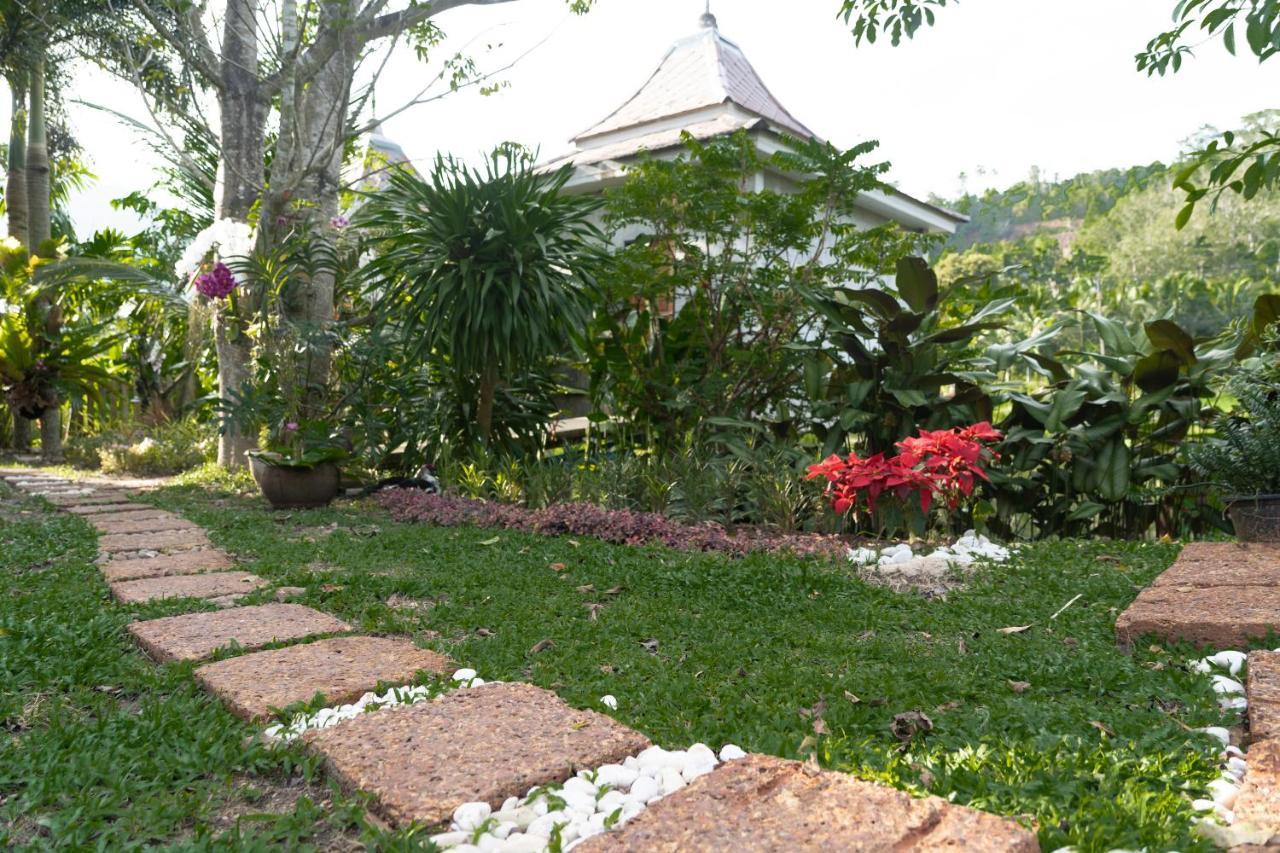 Anodard Phuket, Nai Yang Beach タラーン エクステリア 写真